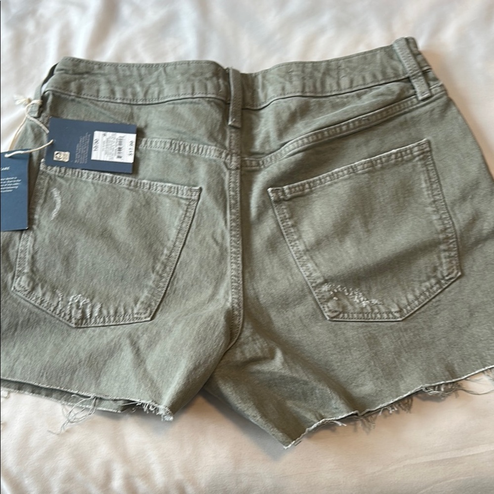 Women's Universal Tread Vintage Midi Casual Shorts Size 10